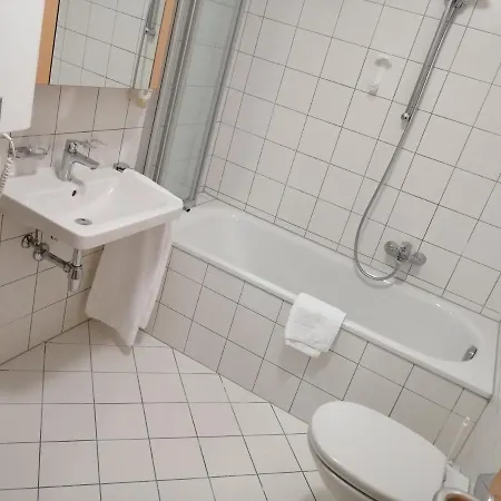 Basic Downtown Innsbruck