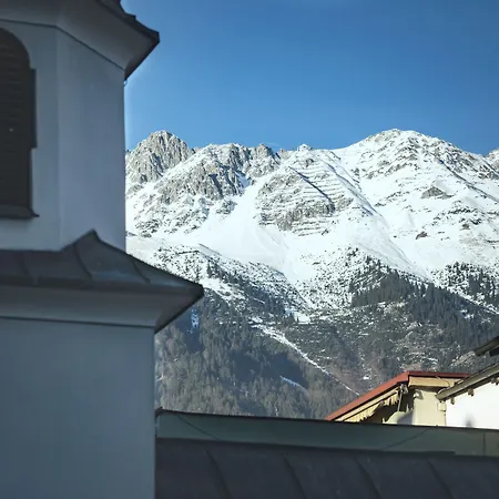 Basic Downtown Apartament *